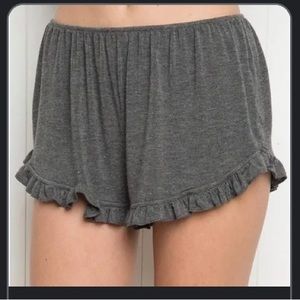 Brandy Melville Vodi shorts